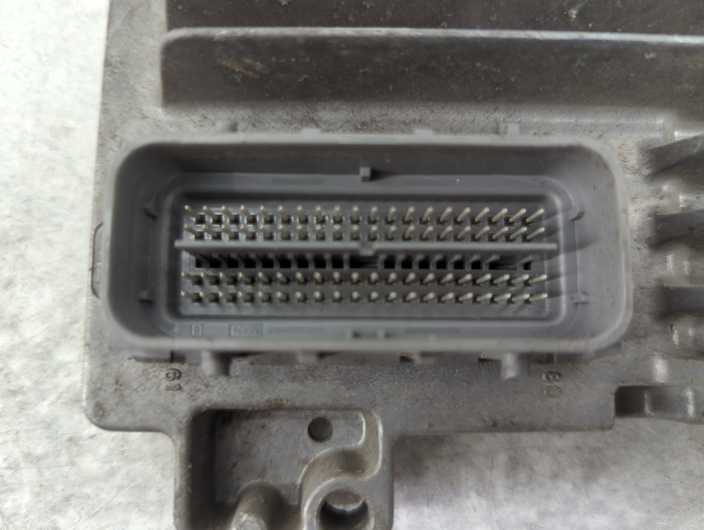 2010-2013 Chevrolet Silverado 1500 PCM Engine Control Computer ECU ECM PCU OEM P/N:12653784 12633238 Fits OEM Used Auto Part