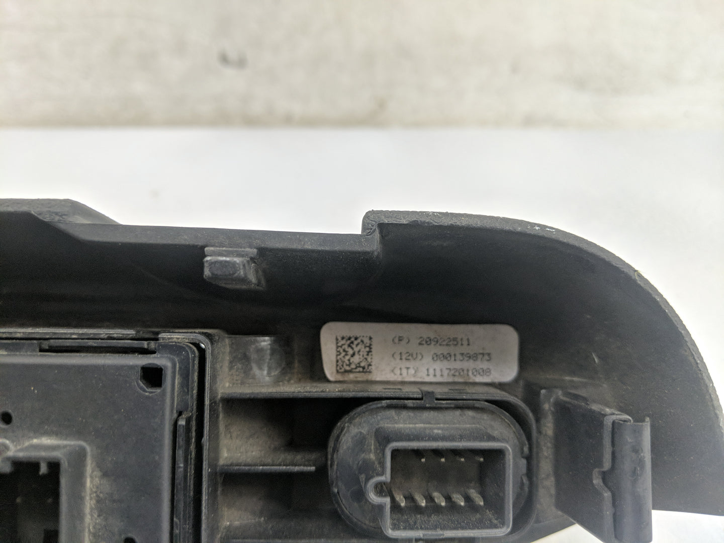 2007-2013 Chevrolet Silverado 1500 Master Power Window Switch Replacement Driver Side Left P/N:20922511 Fits OEM Used Auto P