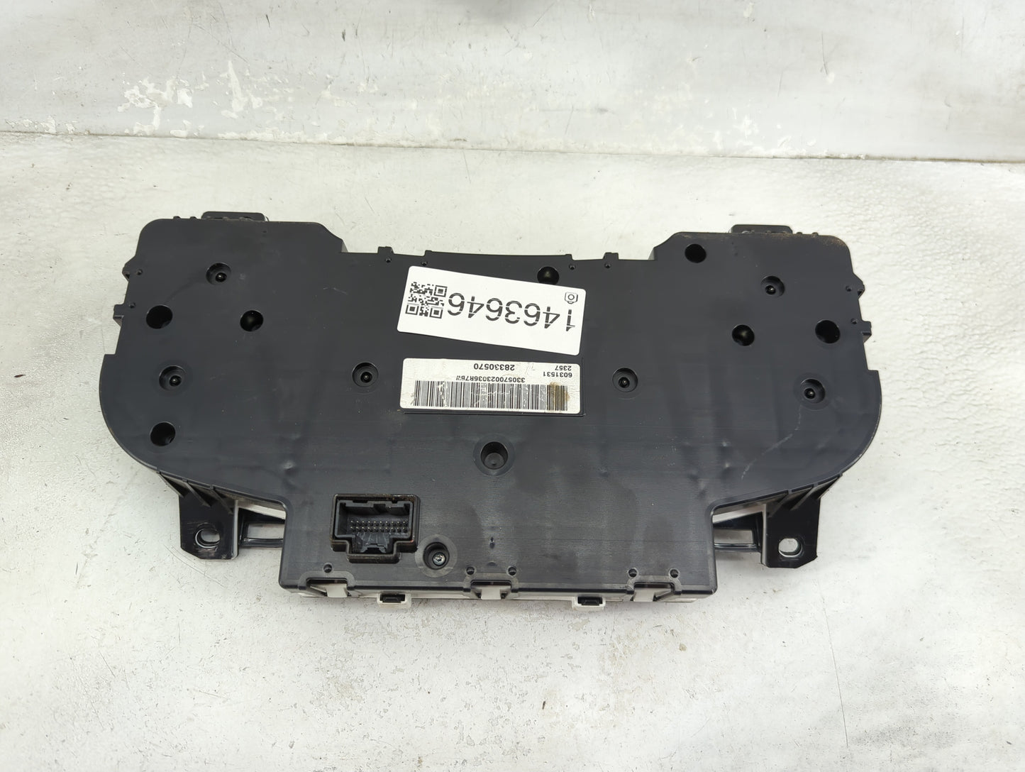 2009-2013 Chevrolet Silverado 1500 Instrument Cluster Speedometer Gauges P/N:28330570 330570023036R7BW Miles:50K Fits OEM Us