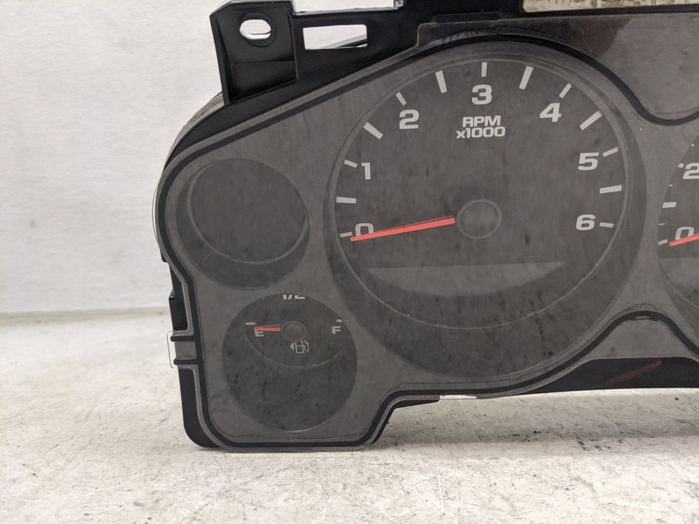 2011-2013 Chevrolet Silverado 1500 Instrument Cluster Speedometer Gauges P/N:28330573 6031615 Miles:146K Fits Fits 2011 2012