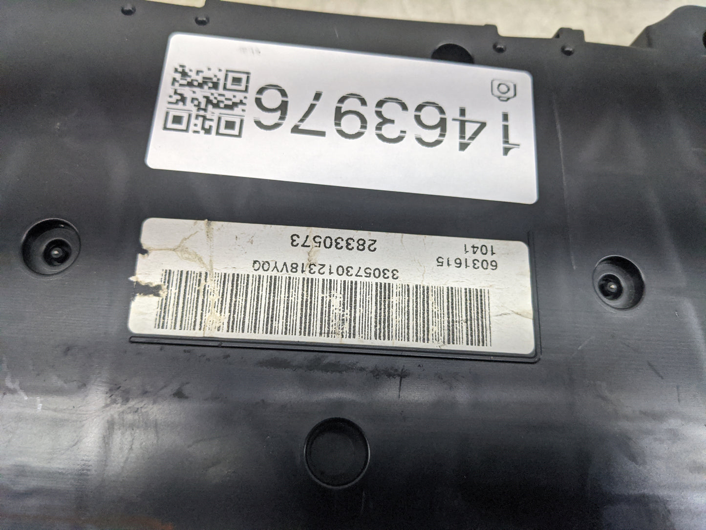 2011-2013 Chevrolet Silverado 1500 Instrument Cluster Speedometer Gauges P/N:28330573 6031615 Miles:146K Fits Fits 2011 2012