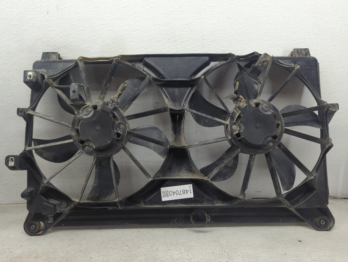 2010-2013 Chevrolet Silverado 1500 Electric Radiator Cooling Fan Motor Assembly Fits Fits 2010 2011 2012 2013 2014 OEM Used 