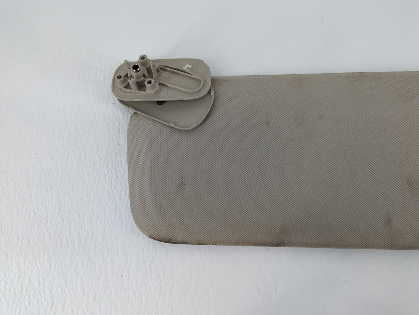 2007-2013 Chevrolet Silverado 1500 Sun Visor Shade Replacement Passenger Right Mirror Fits OEM Used Auto Parts - Oemusedauto