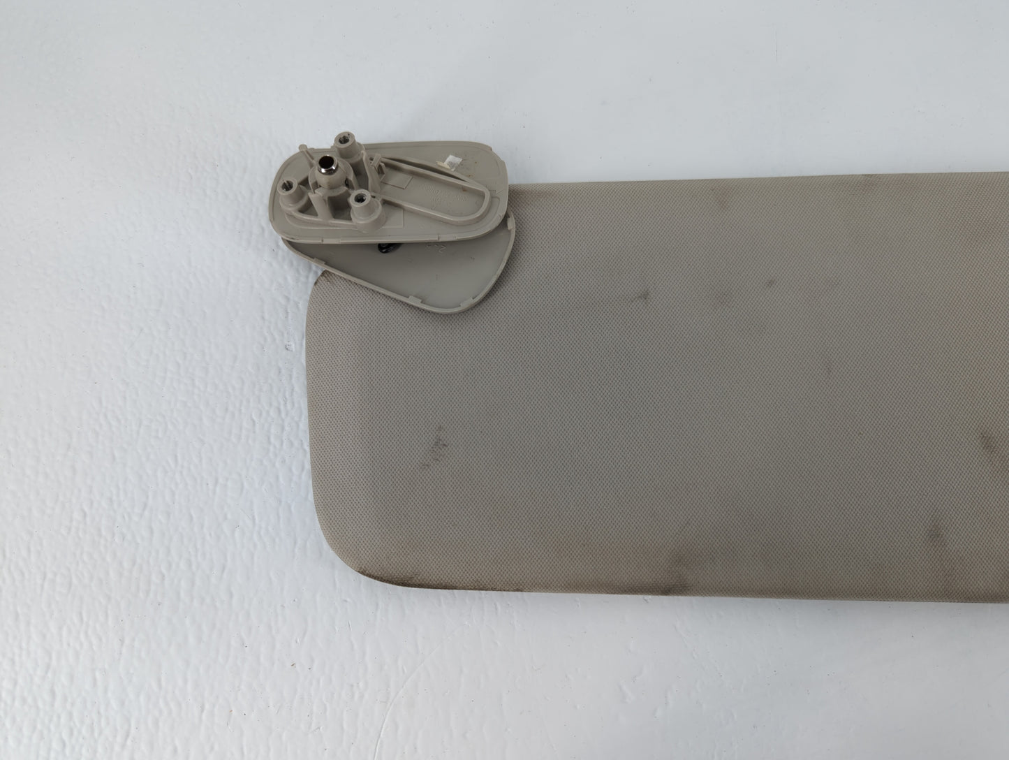 2007-2013 Chevrolet Silverado 1500 Sun Visor Shade Replacement Passenger Right Mirror Fits OEM Used Auto Parts - Oemusedauto