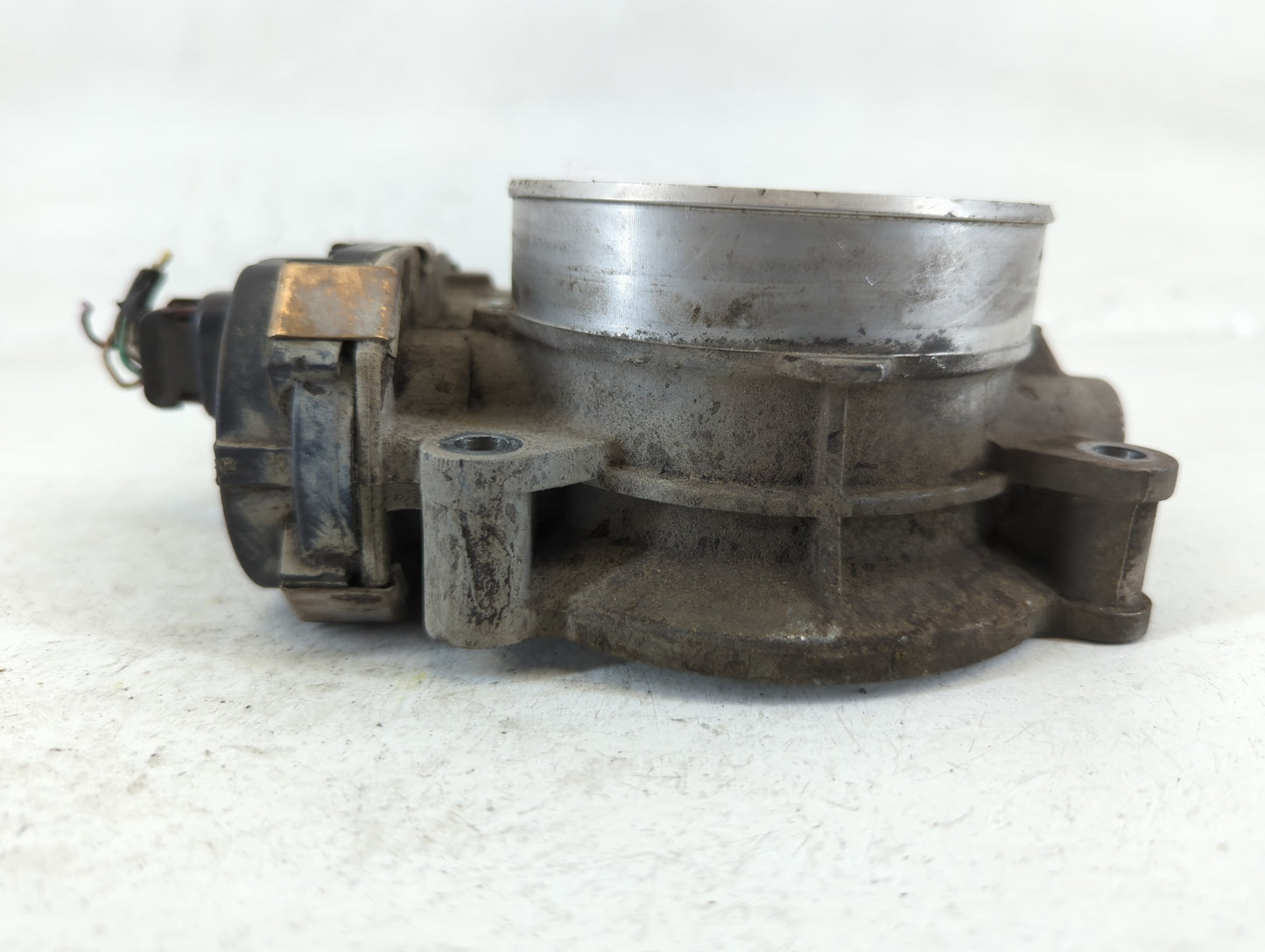 2009-2013 Chevrolet Silverado 1500 Throttle Body P/N:2X17 04542A-C Fits Fits 2009 2010 2011 2012 2013 2014 2015 OEM Used Aut