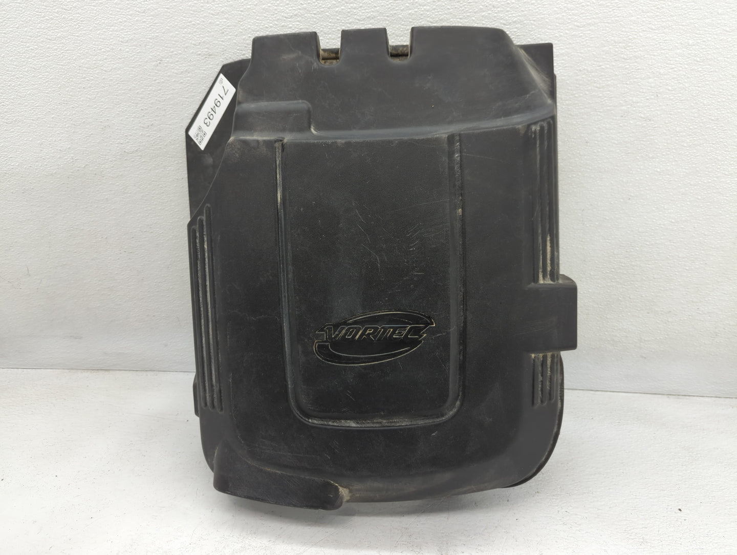 2013 Chevrolet Silverado 1500 Engine Cover - Oemusedautoparts1.com