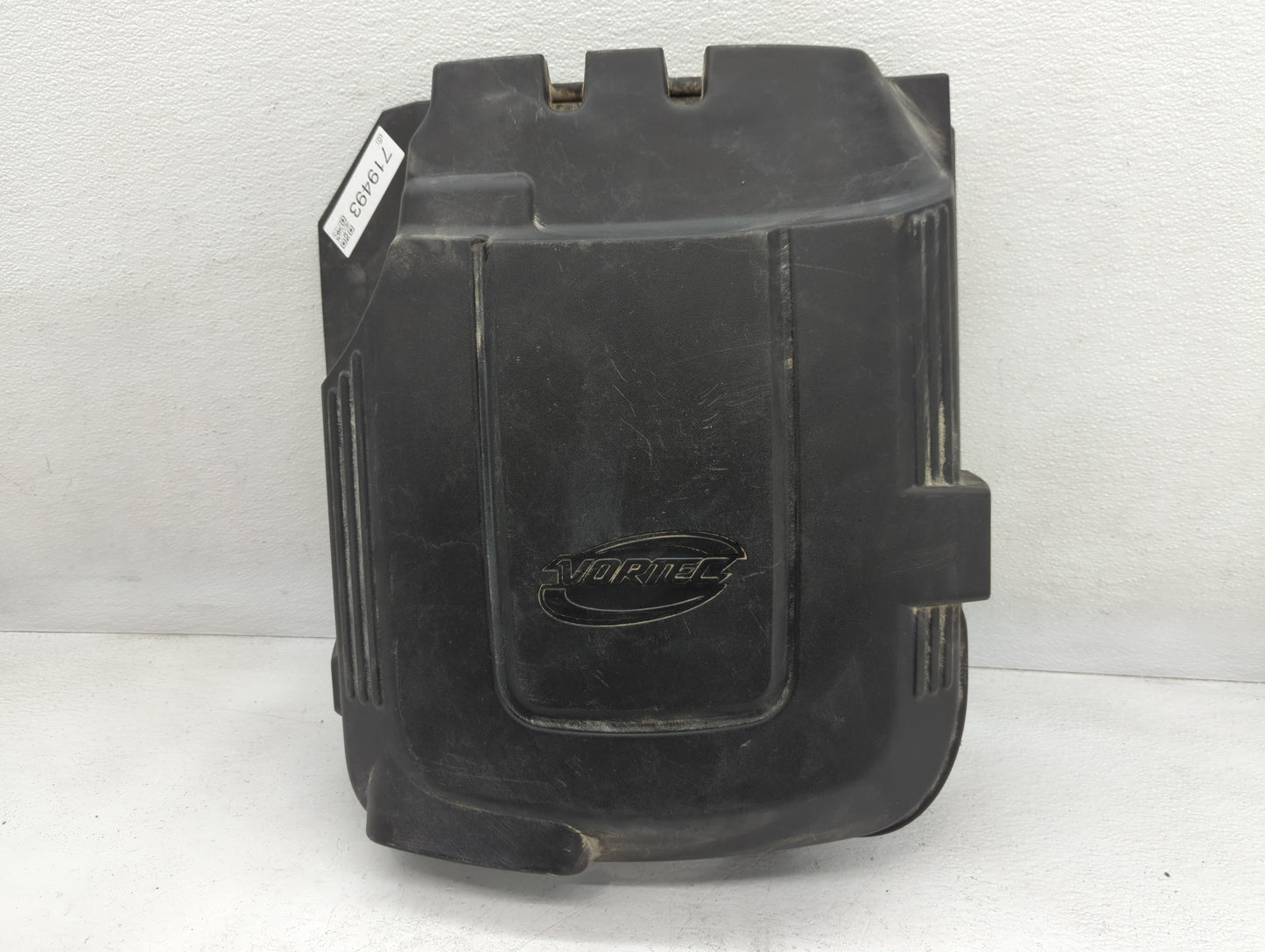 2013 Chevrolet Silverado 1500 Engine Cover - Oemusedautoparts1.com