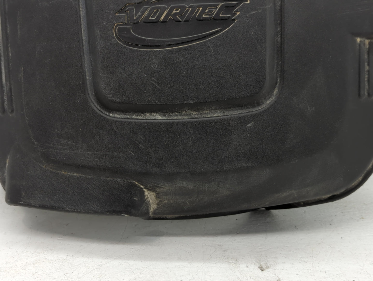 2013 Chevrolet Silverado 1500 Engine Cover - Oemusedautoparts1.com