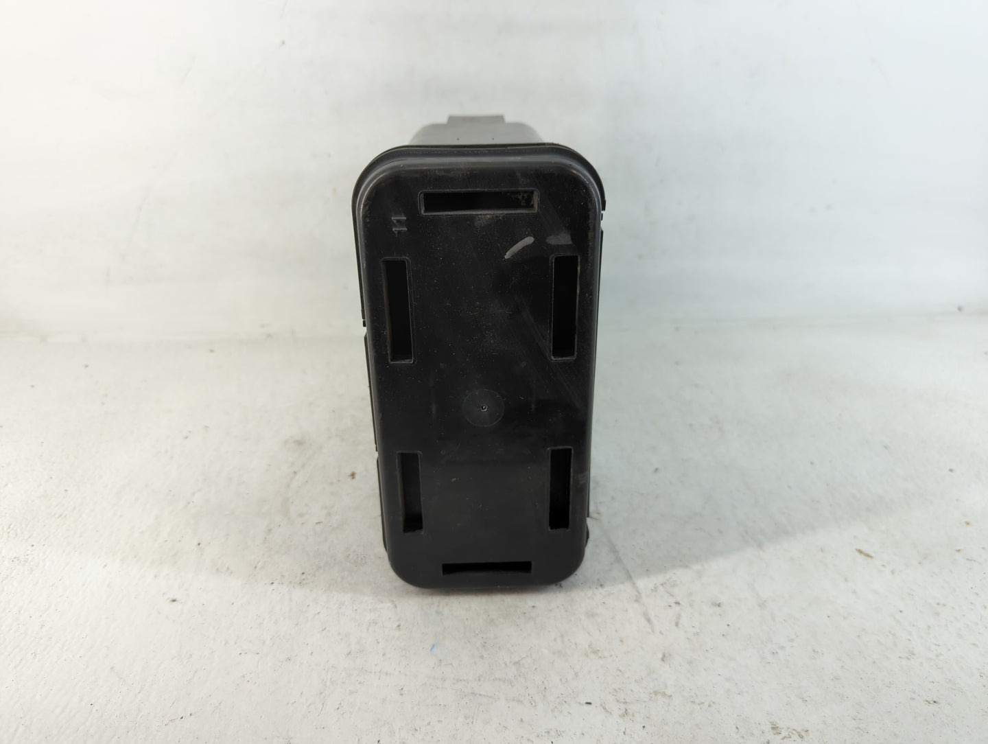 2013 Chevrolet Silverado 1500 Fuel Vapor Charcoal Canister 759114 - Oemusedautoparts1.com