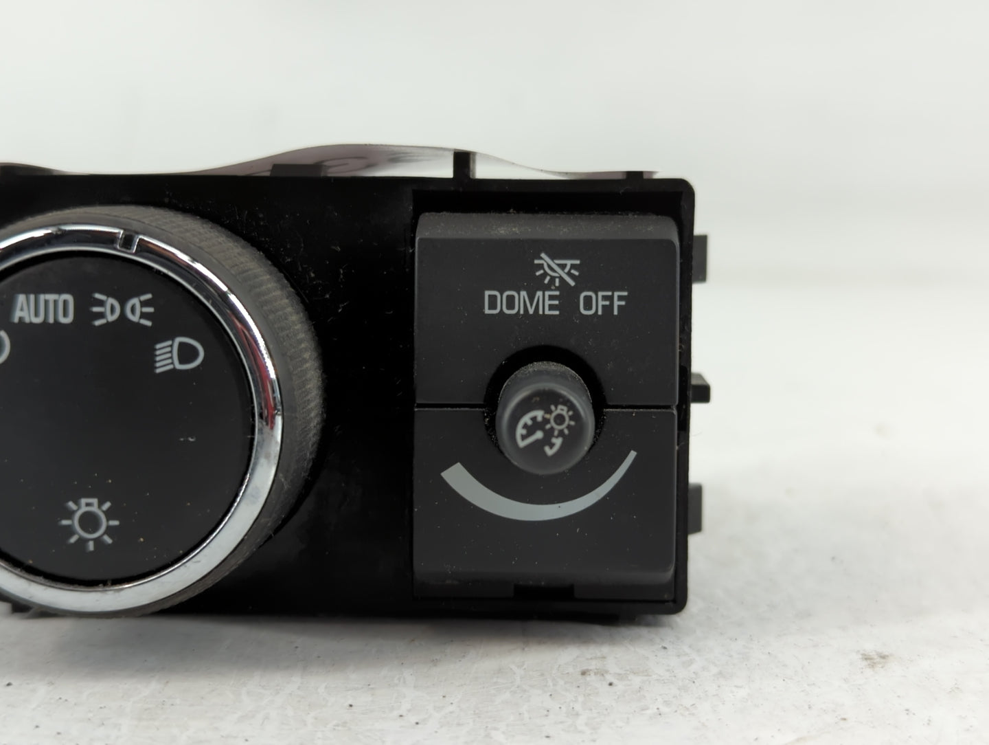 2013 Chevrolet Silverado 1500 Headlight Lamp Control Switch - Oemusedautoparts1.com