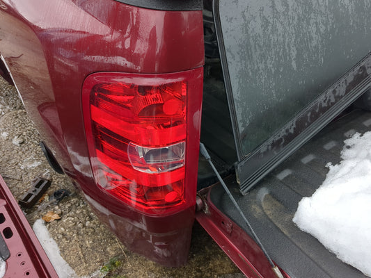 2007-2013 Chevrolet Silverado 1500 Tail Light Assembly Driver Left OEM Fits Fits 2007 2008 2009 2010 2011 2012 2013 2014 OEM