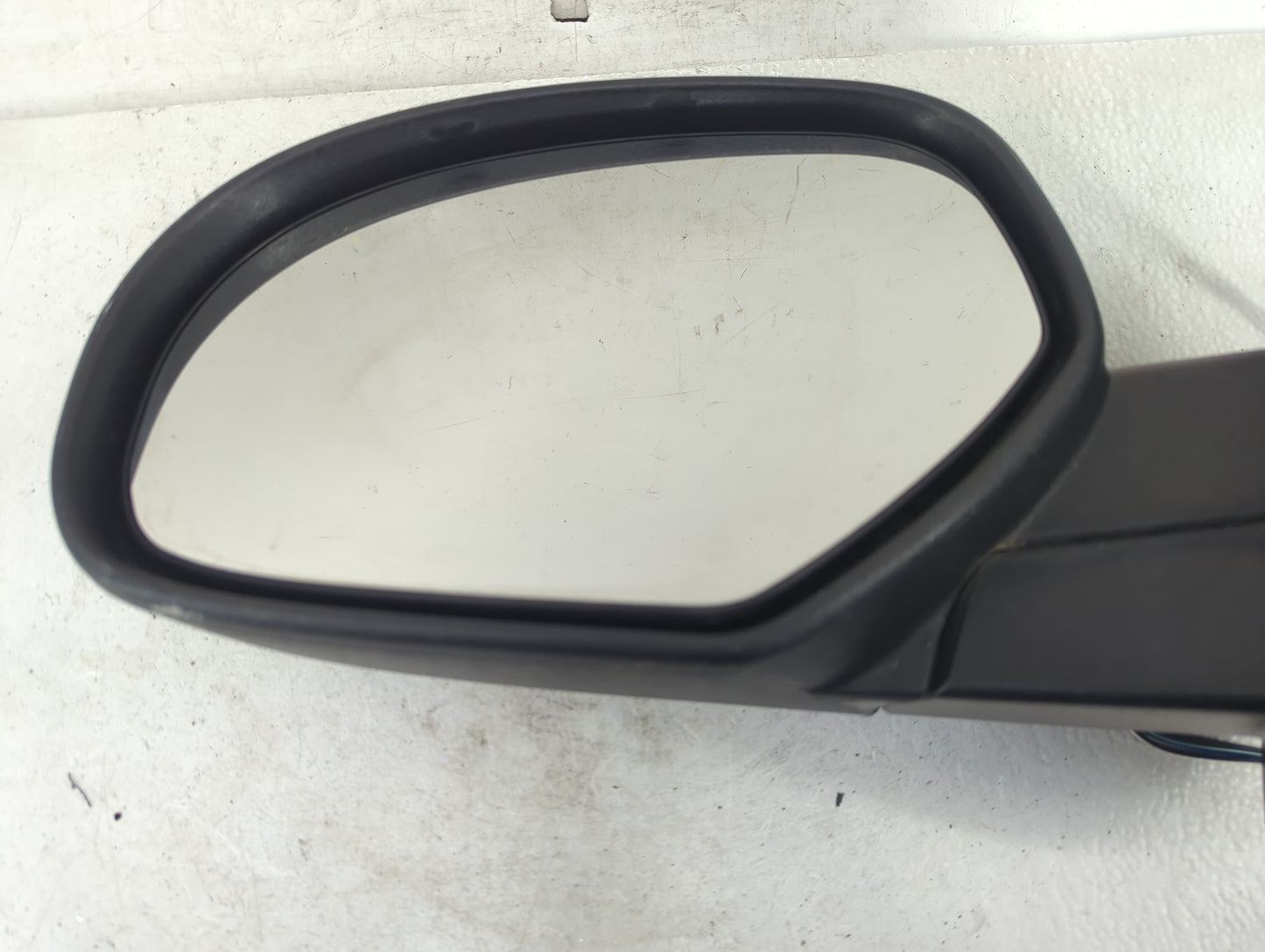 2007-2013 Chevrolet Silverado 1500 Driver Side View Mirror - Left Door Mirror OEM Used - Oemusedautoparts1.com