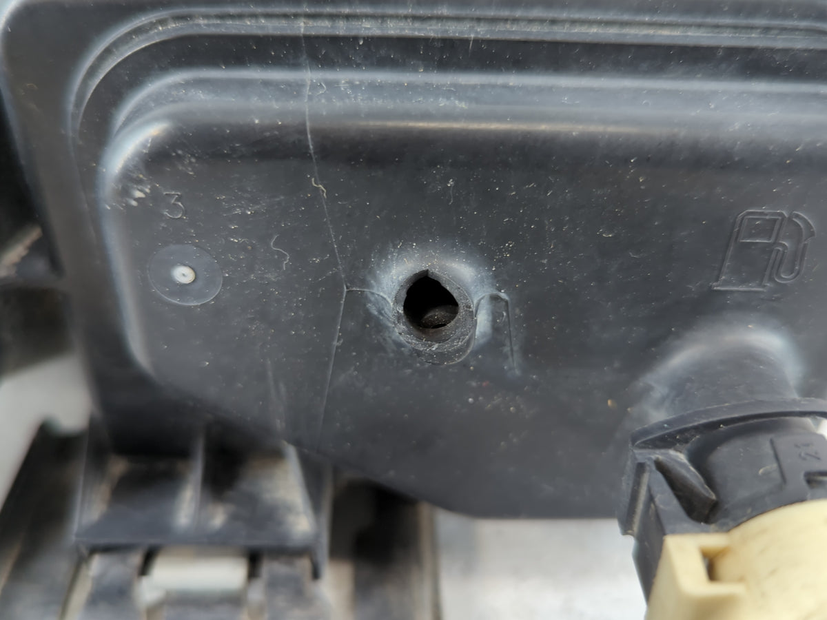 2013 Chevrolet Silverado 1500 Fuel Vapor Charcoal Canister 913719 - Oemusedautoparts1.com
