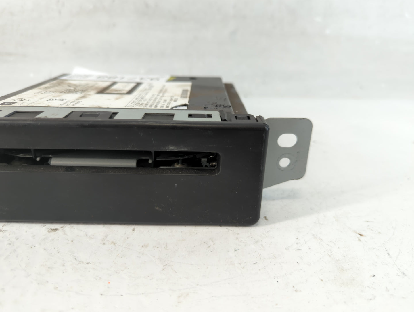 2007-2013 Chevrolet Silverado 1500 Radio AM FM Cd Player Receiver Replacement P/N:13590747 Fits OEM Used Auto Parts - Oemuse