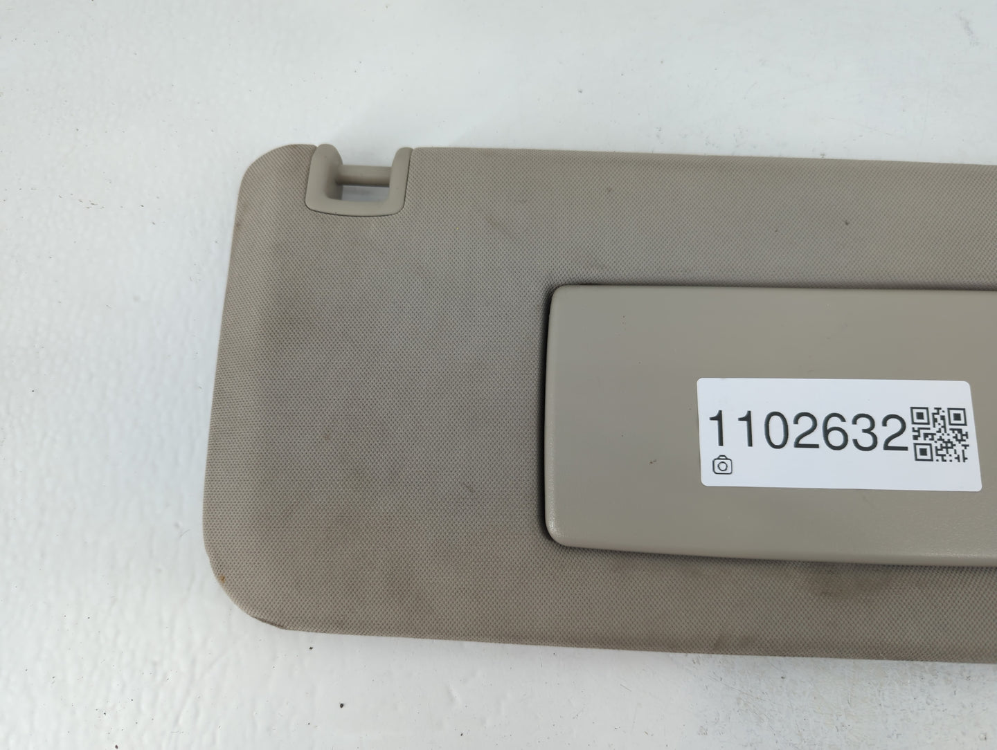 2007-2014 Chevrolet Silverado 2500 Sun Visor Shade Replacement Passenger Right Mirror Fits OEM Used Auto Parts - Oemusedauto