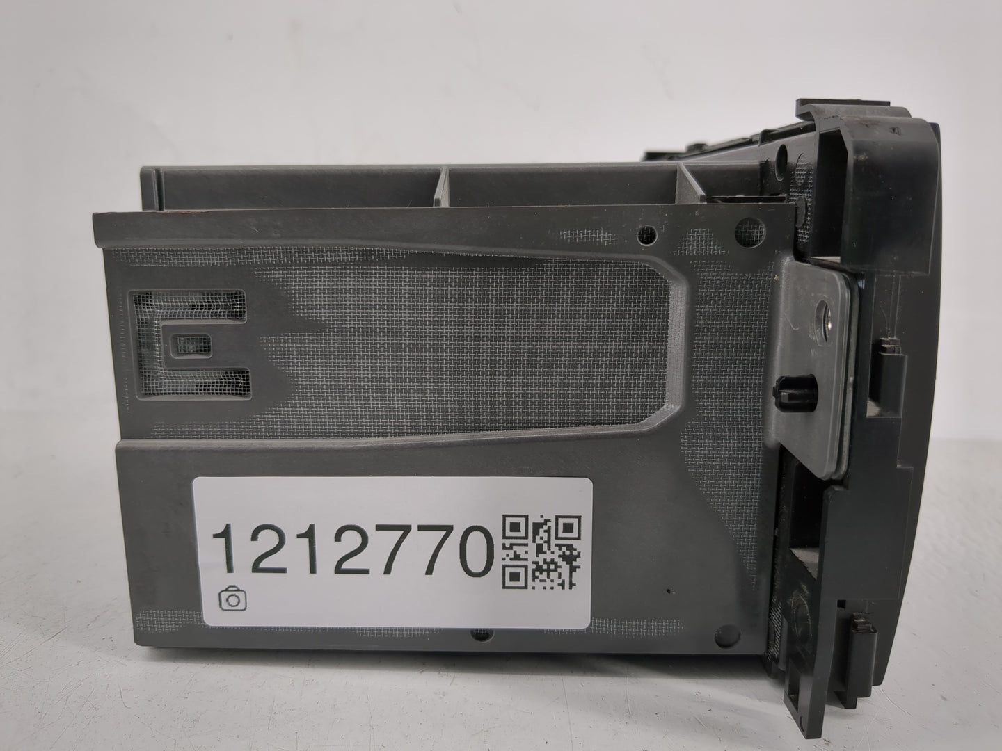 2010-2014 Chevrolet Silverado 2500 Radio AM FM Cd Player Receiver Replacement P/N:20934593 Fits OEM Used Auto Parts - Oemuse