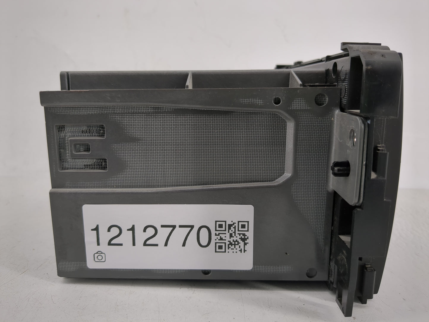 2010-2014 Chevrolet Silverado 2500 Radio AM FM Cd Player Receiver Replacement P/N:20934593 Fits OEM Used Auto Parts - Oemuse