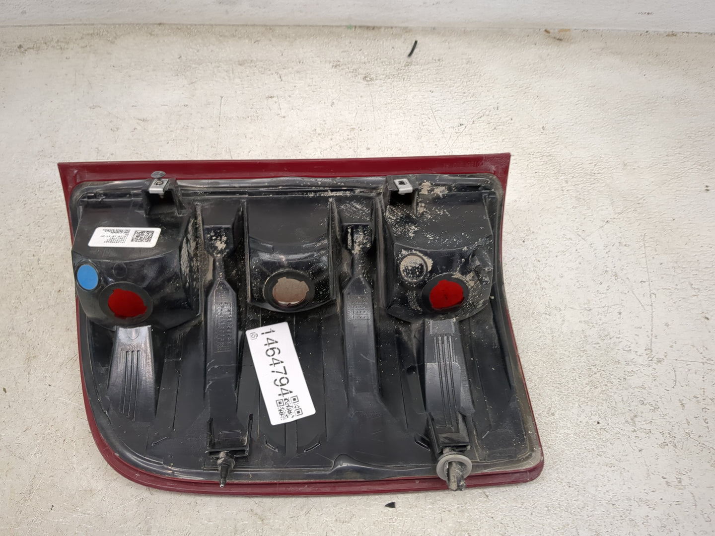 2007-2014 Chevrolet Silverado 2500 Tail Light Assembly Passenger Right OEM P/N:25958483 Fits OEM Used Auto Parts - Oemusedau