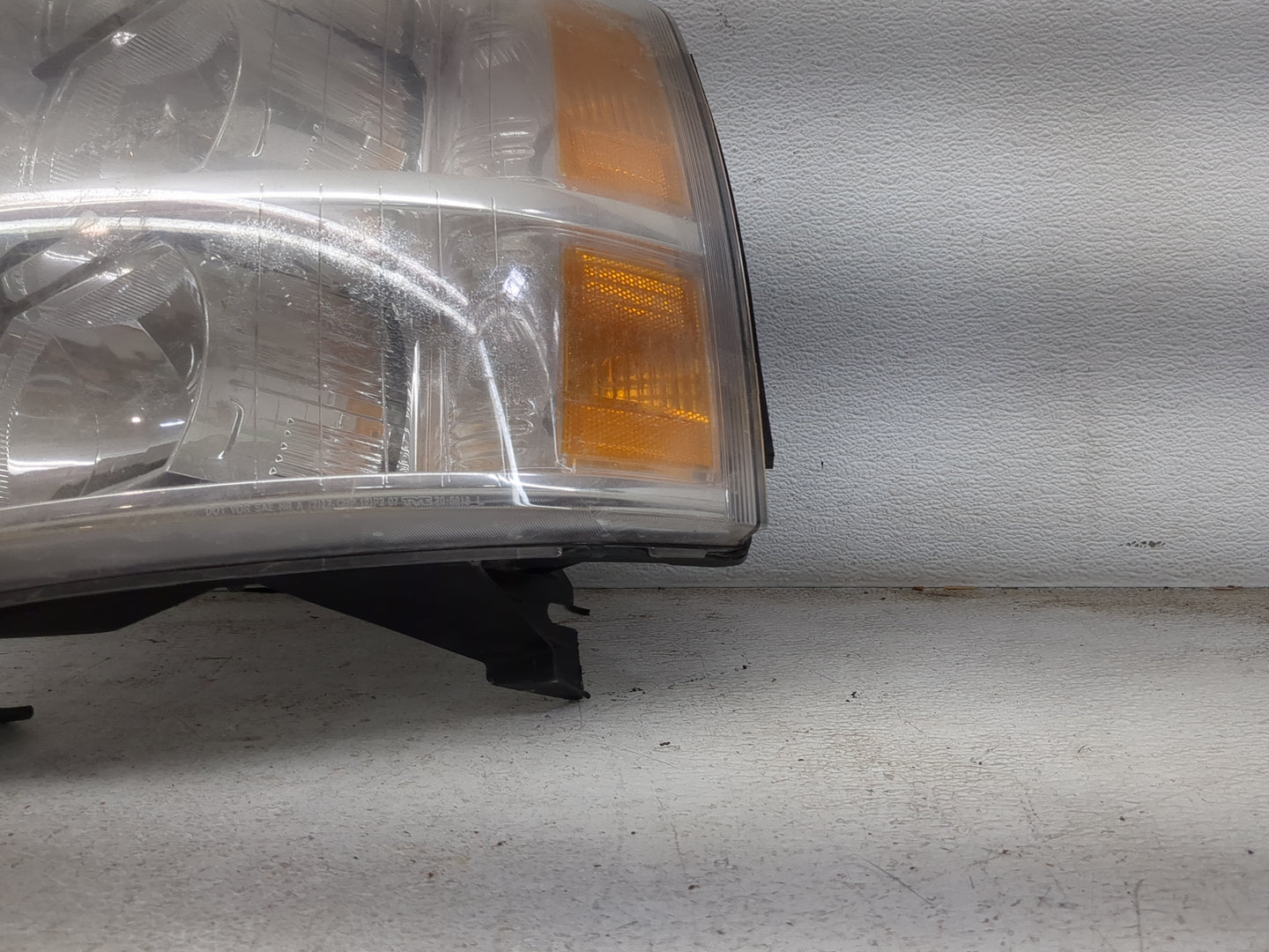 2007 Chevrolet Silverado 2500 Driver Left Oem Head Light Headlight Lamp - Oemusedautoparts1.com
