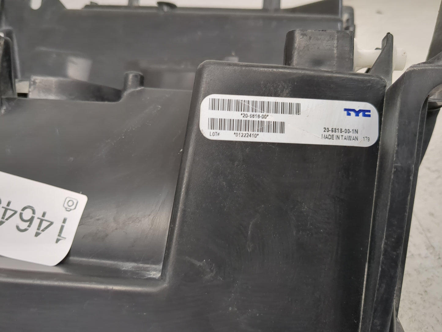 2007 Chevrolet Silverado 2500 Driver Left Oem Head Light Headlight Lamp - Oemusedautoparts1.com