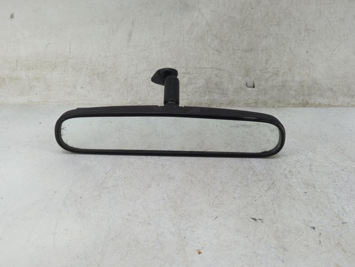 2013 Chevrolet Silverado 2500 Interior Rear View Mirror Replacement OEM P/N:011084 Fits OEM Used Auto Parts - Oemusedautopar