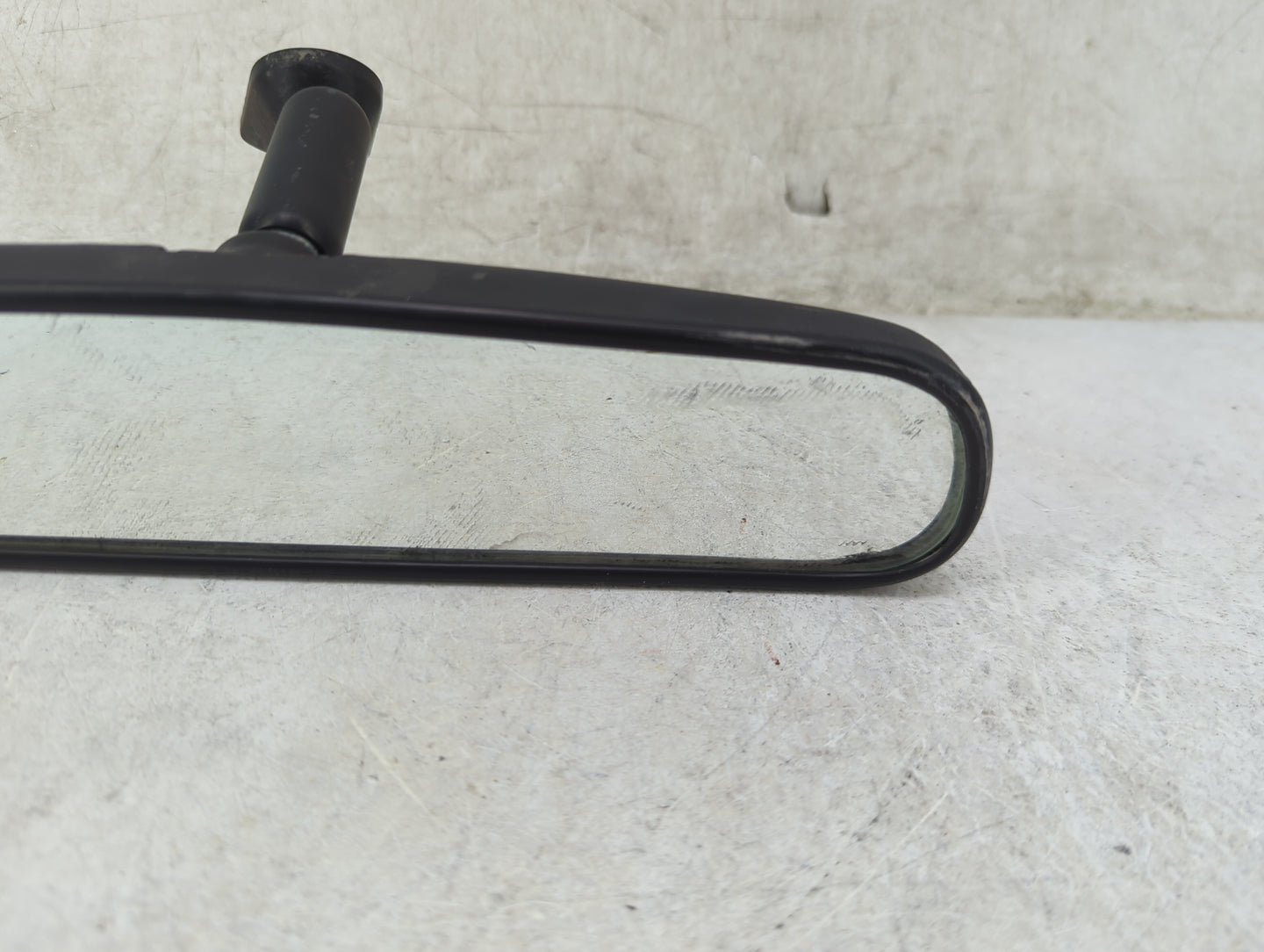 2013 Chevrolet Silverado 2500 Interior Rear View Mirror Replacement OEM P/N:011084 Fits OEM Used Auto Parts - Oemusedautopar