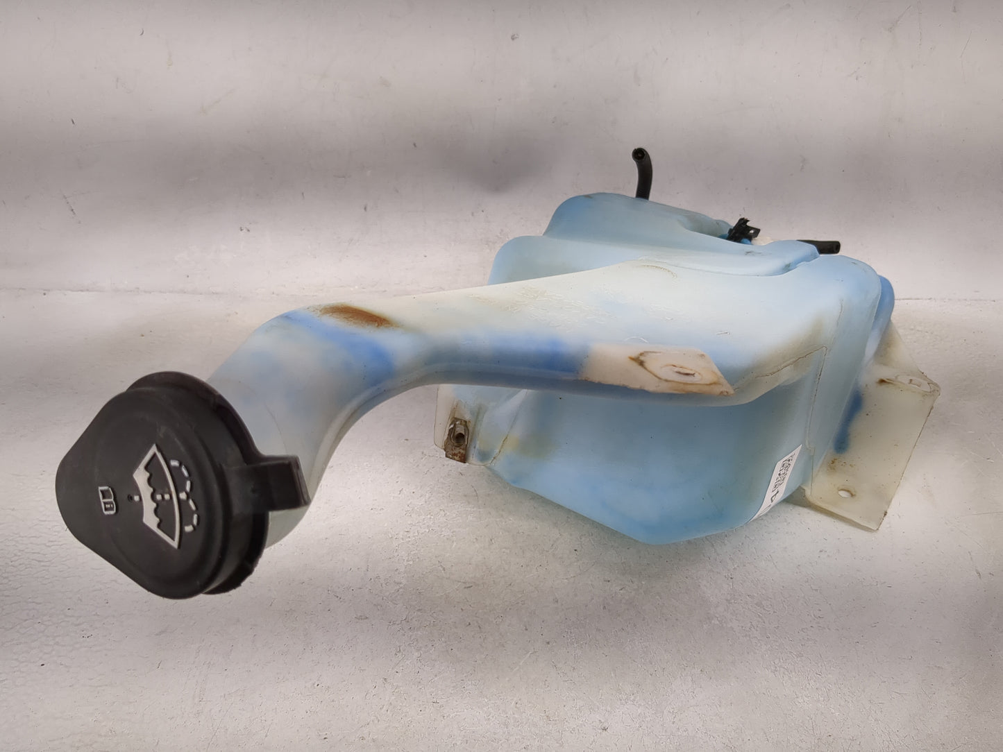 2011 Chevrolet Silverado 2500 Windshield Washer Fluid Reservoir Bottle - Oemusedautoparts1.com
