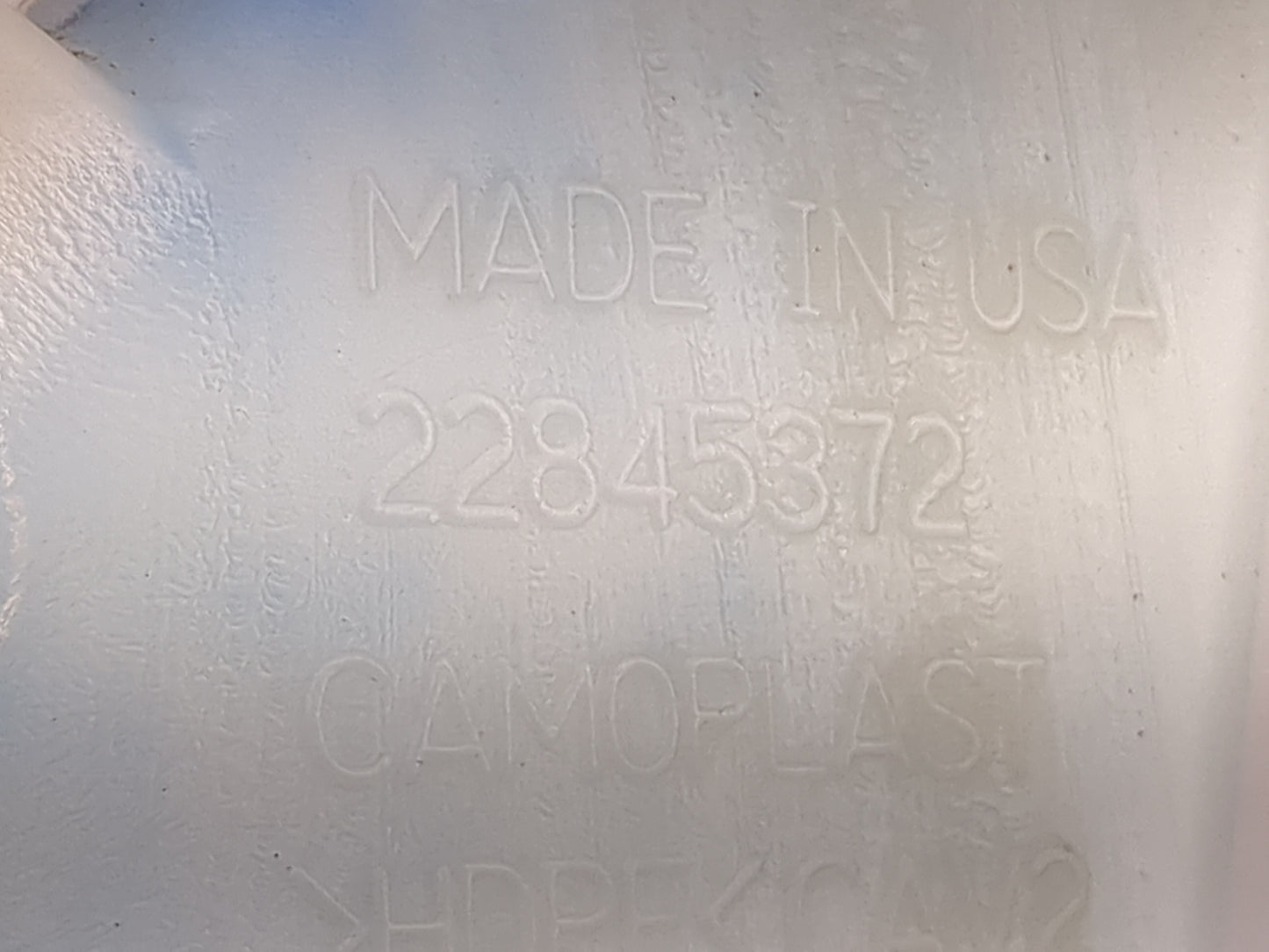 2011 Chevrolet Silverado 2500 Windshield Washer Fluid Reservoir Bottle - Oemusedautoparts1.com