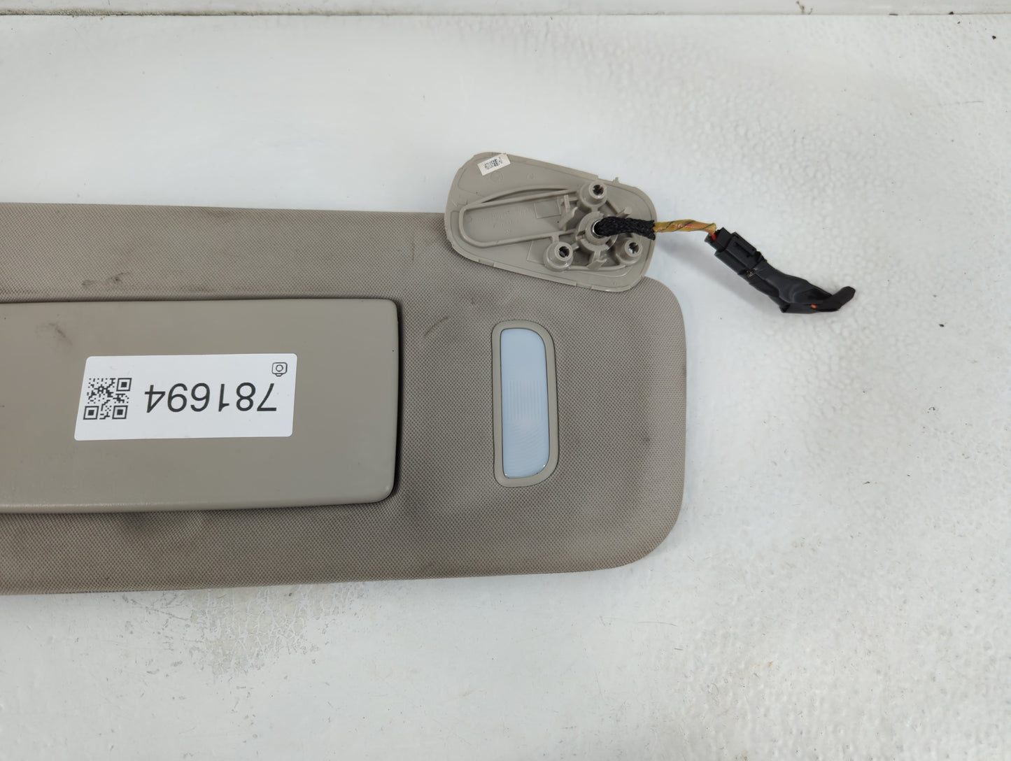 2007-2014 Chevrolet Silverado 2500 Sun Visor Shade Replacement Passenger Right Mirror Fits OEM Used Auto Parts - Oemusedauto