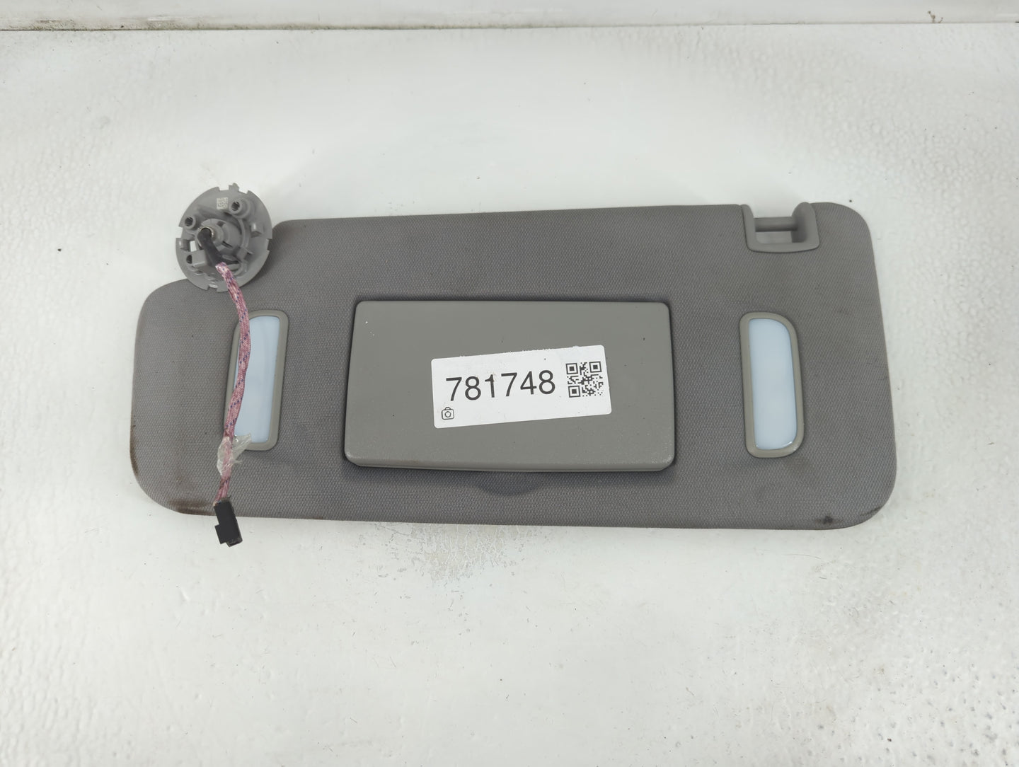 2007-2014 Chevrolet Silverado 2500 Sun Visor Shade Replacement Driver Left Mirror Fits OEM Used Auto Parts - Oemusedautopart