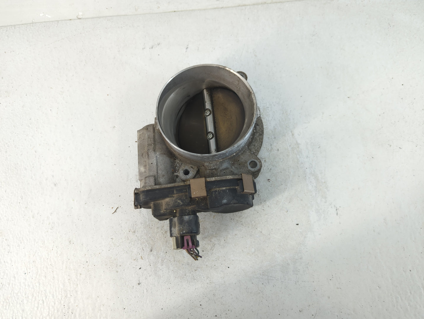 2013 Chevrolet Silverado 2500 Throttle Body P/N:RME87-3C Fits Fits 2009 2010 2011 2012 2014 2015 OEM Used Auto Parts - Oemus