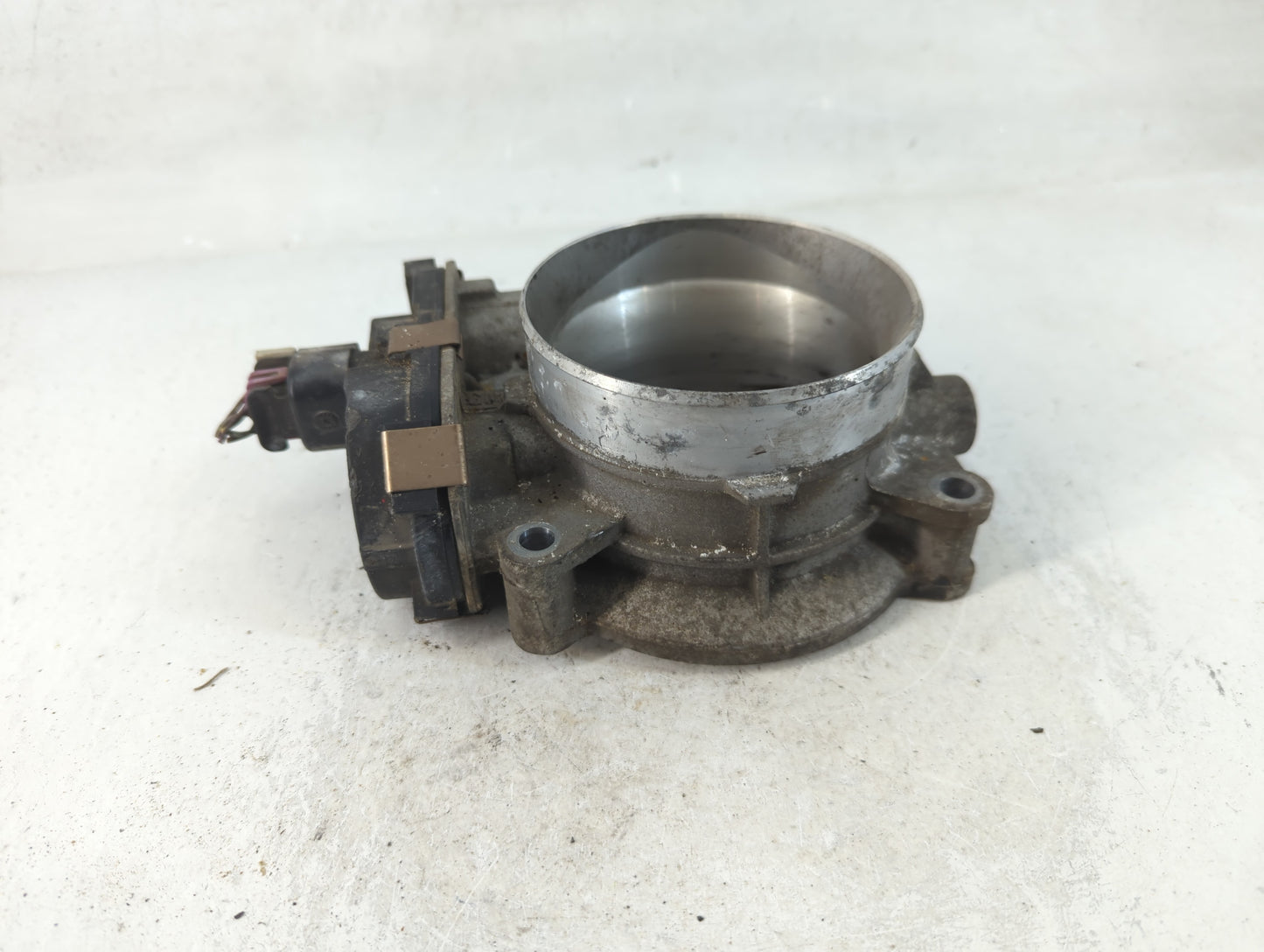 2013 Chevrolet Silverado 2500 Throttle Body P/N:RME87-3C Fits Fits 2009 2010 2011 2012 2014 2015 OEM Used Auto Parts - Oemus