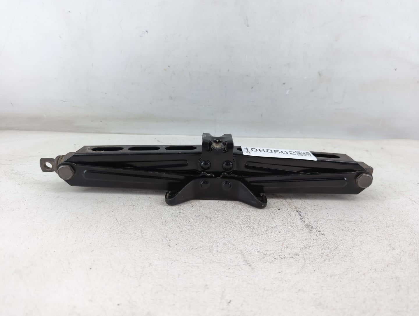 2013 Chevrolet Sonic Spare Scissor Car Jack - Oemusedautoparts1.com