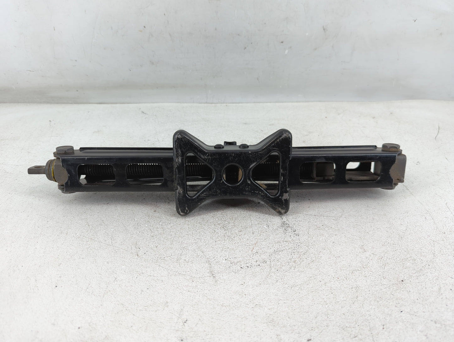 2013 Chevrolet Sonic Spare Scissor Car Jack - Oemusedautoparts1.com