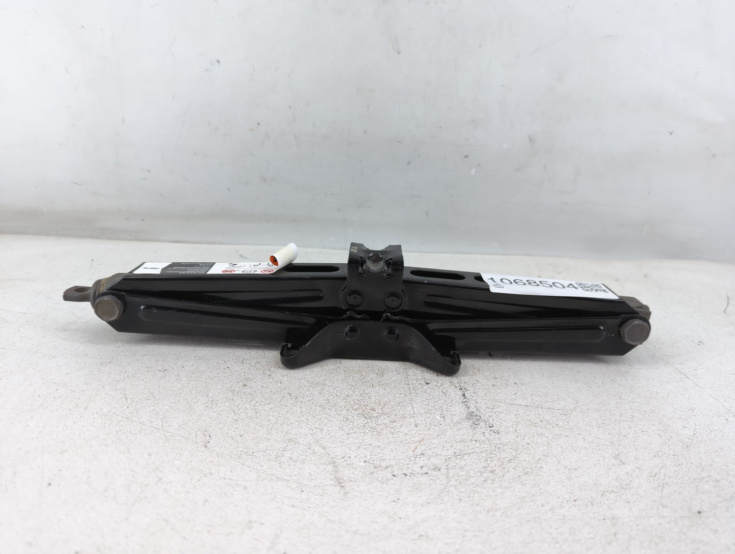 2013 Chevrolet Sonic Spare Scissor Car Jack - Oemusedautoparts1.com