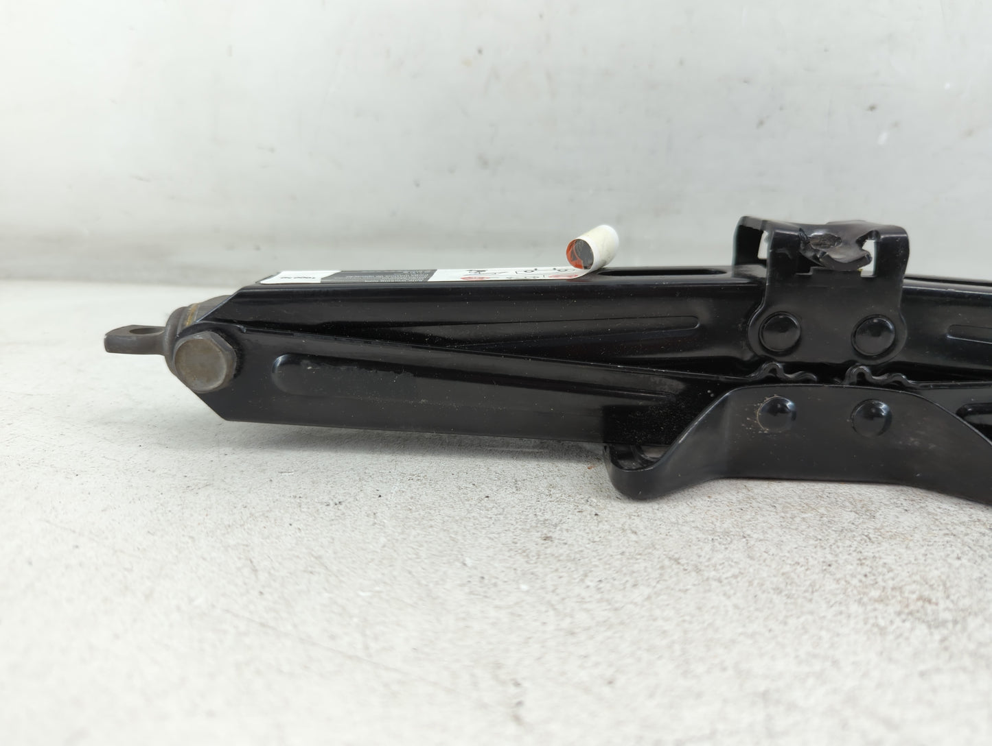 2013 Chevrolet Sonic Spare Scissor Car Jack 1068504 - Oemusedautoparts1.com
