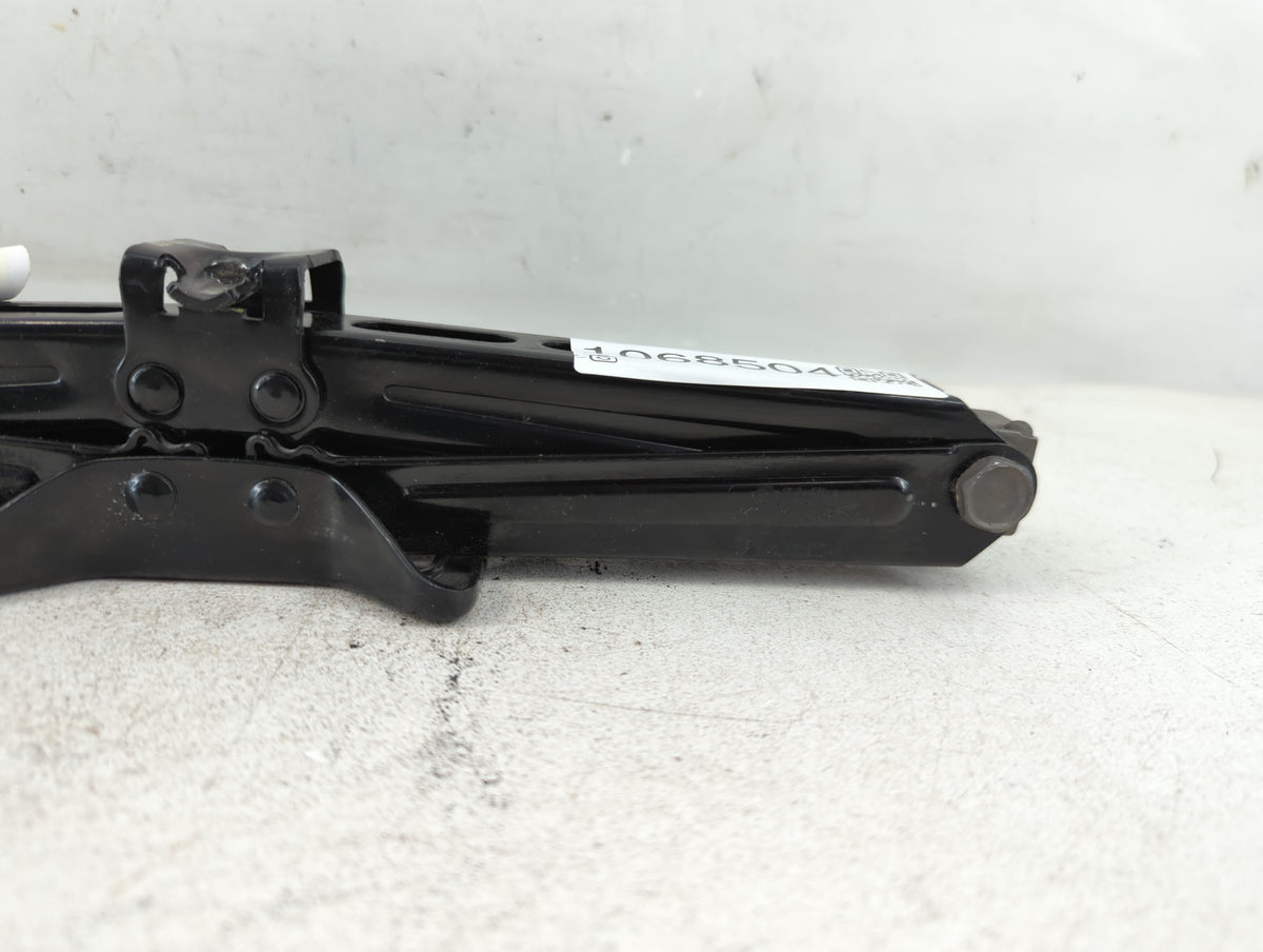 2013 Chevrolet Sonic Spare Scissor Car Jack 1068504 - Oemusedautoparts1.com