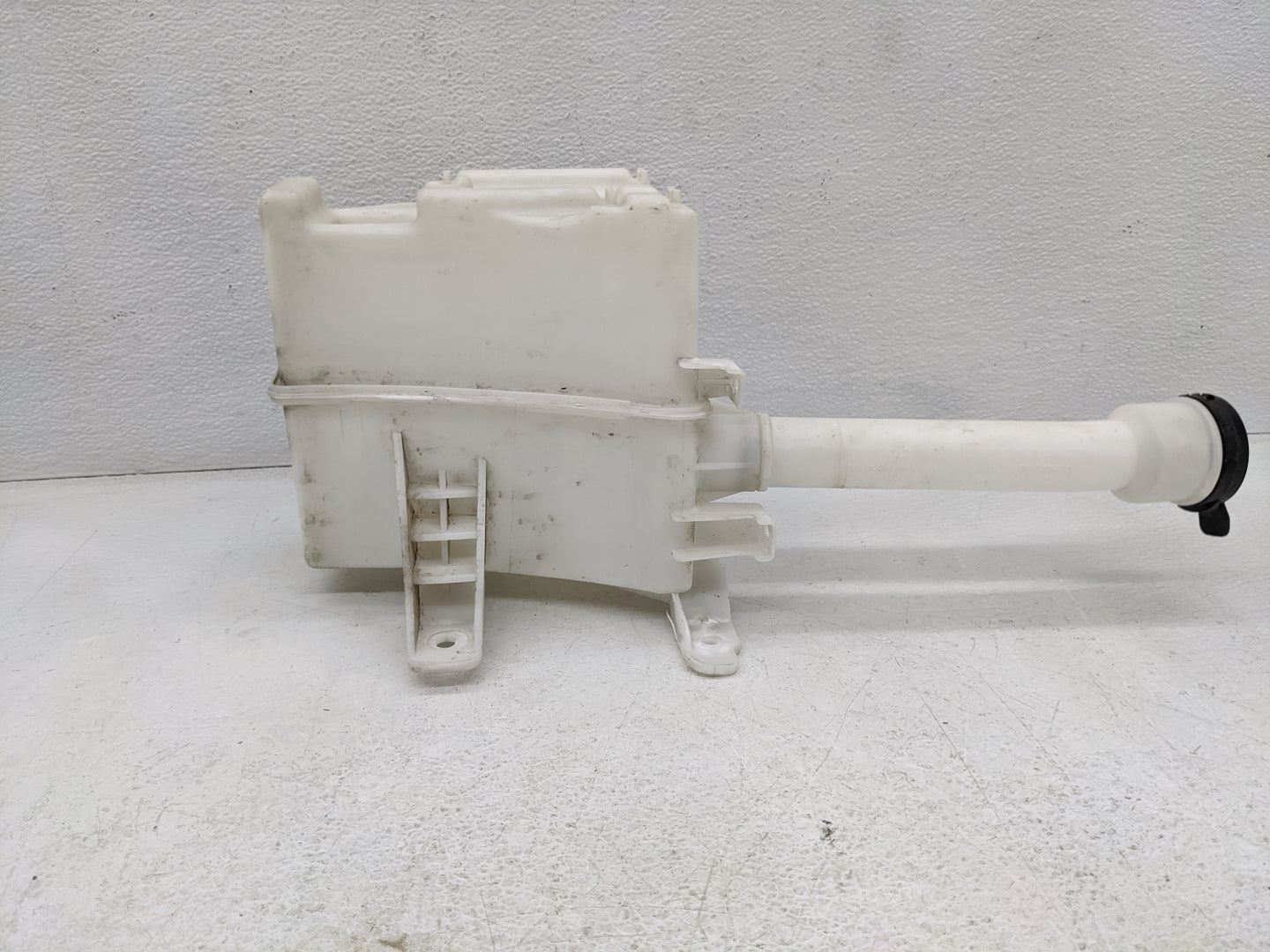 2012-2019 Chevrolet Sonic Windshield Washer Fluid Reservoir Bottle Oem - Oemusedautoparts1.com
