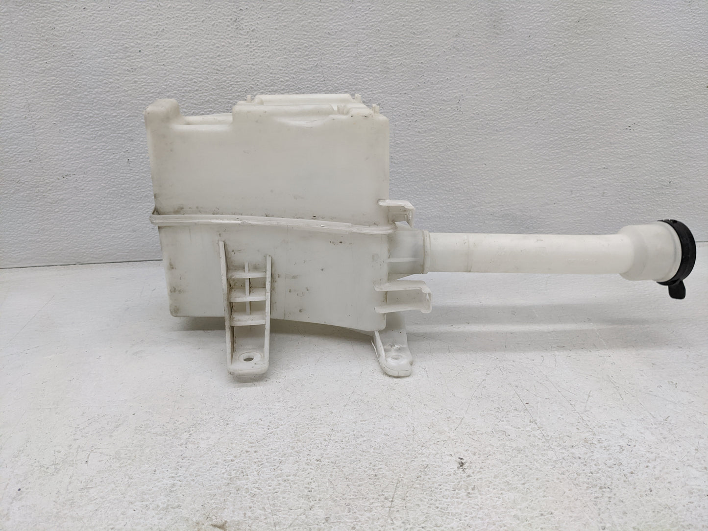 2012-2019 Chevrolet Sonic Windshield Washer Fluid Reservoir Bottle Oem - Oemusedautoparts1.com