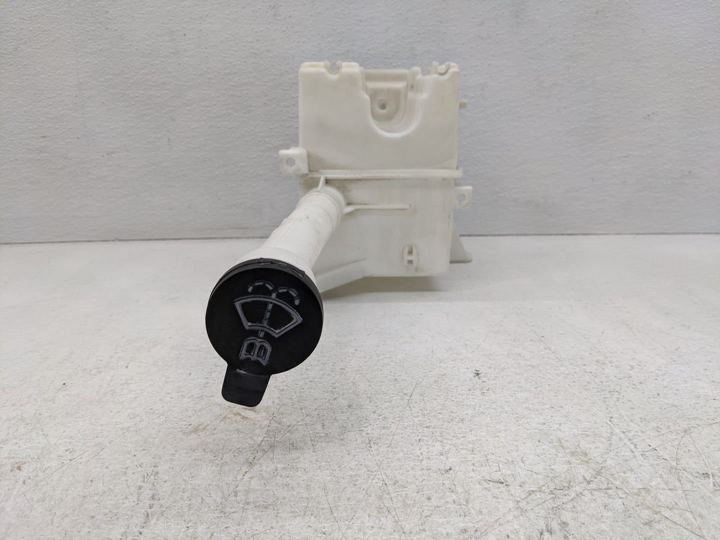 2012-2019 Chevrolet Sonic Windshield Washer Fluid Reservoir Bottle Oem - Oemusedautoparts1.com