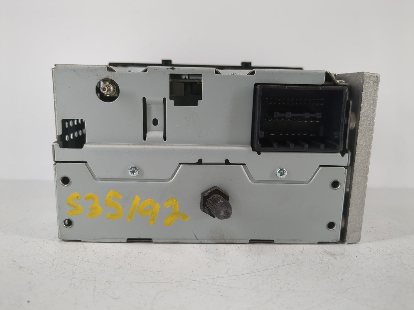 2013 Chevrolet Sonic Radio AM FM Cd Player Receiver Replacement P/N:95242265 95242290 Fits OEM Used Auto Parts - Oemusedauto