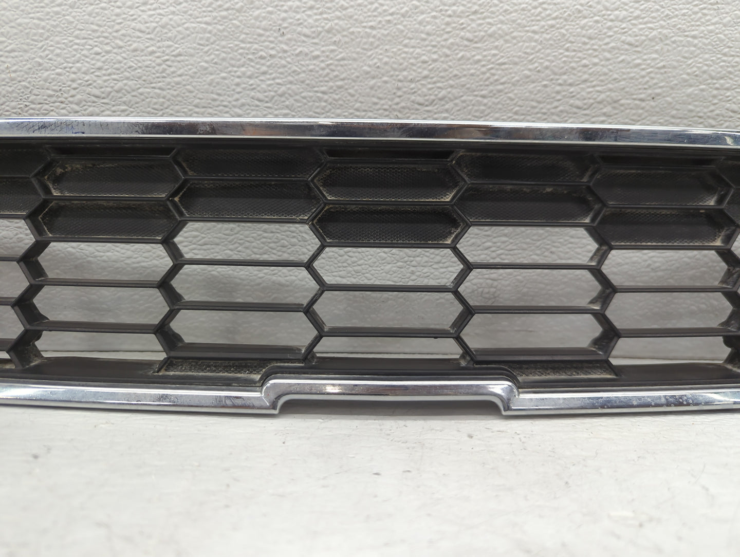 2012-2016 Chevrolet Sonic Front Grille Bumper Not Included - Oemusedautoparts1.com