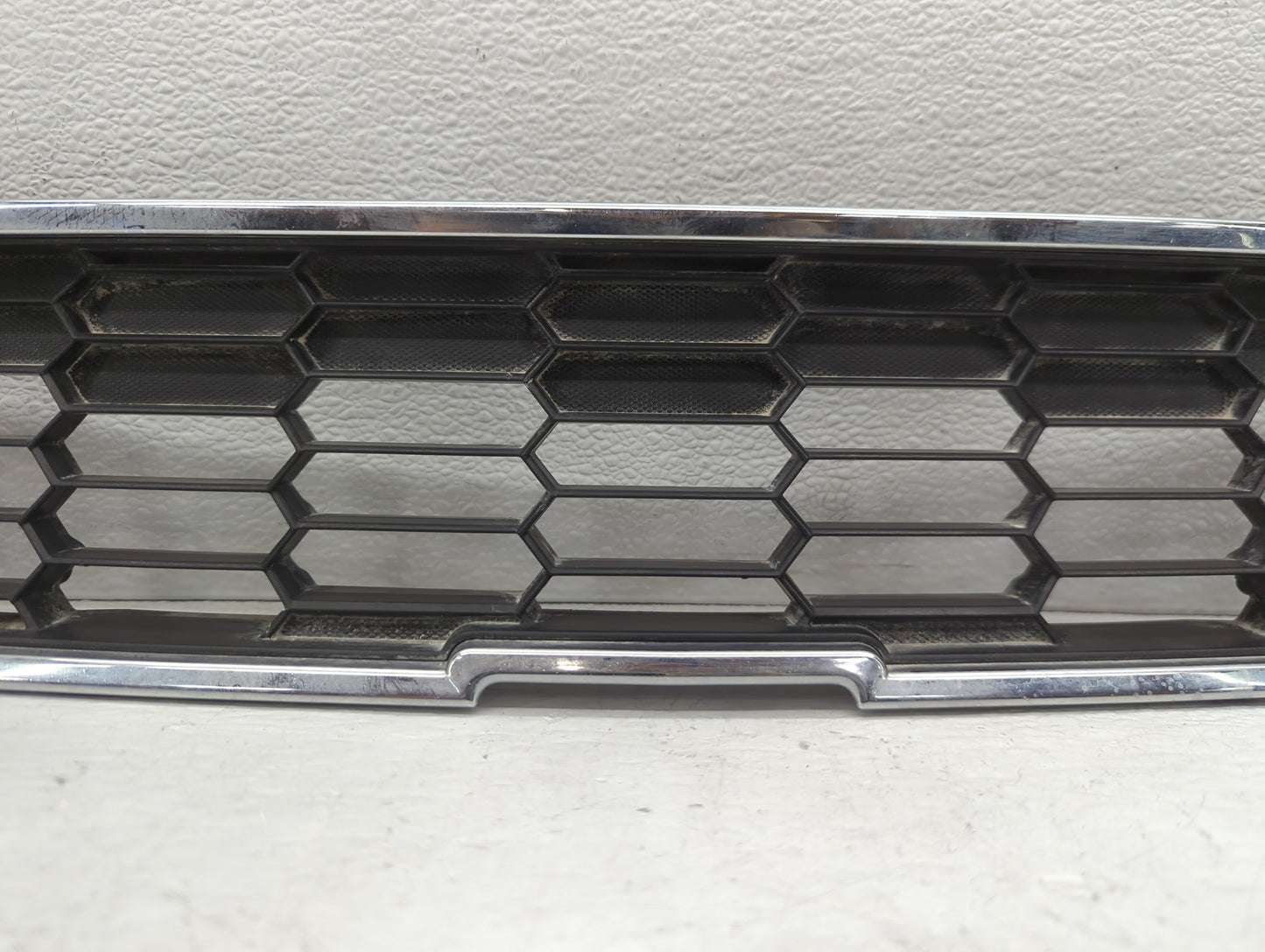 2012-2016 Chevrolet Sonic Front Grille Bumper Not Included - Oemusedautoparts1.com