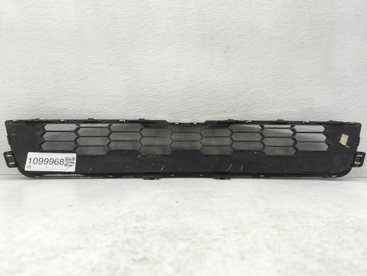 2012-2016 Chevrolet Sonic Front Grille Bumper Not Included - Oemusedautoparts1.com