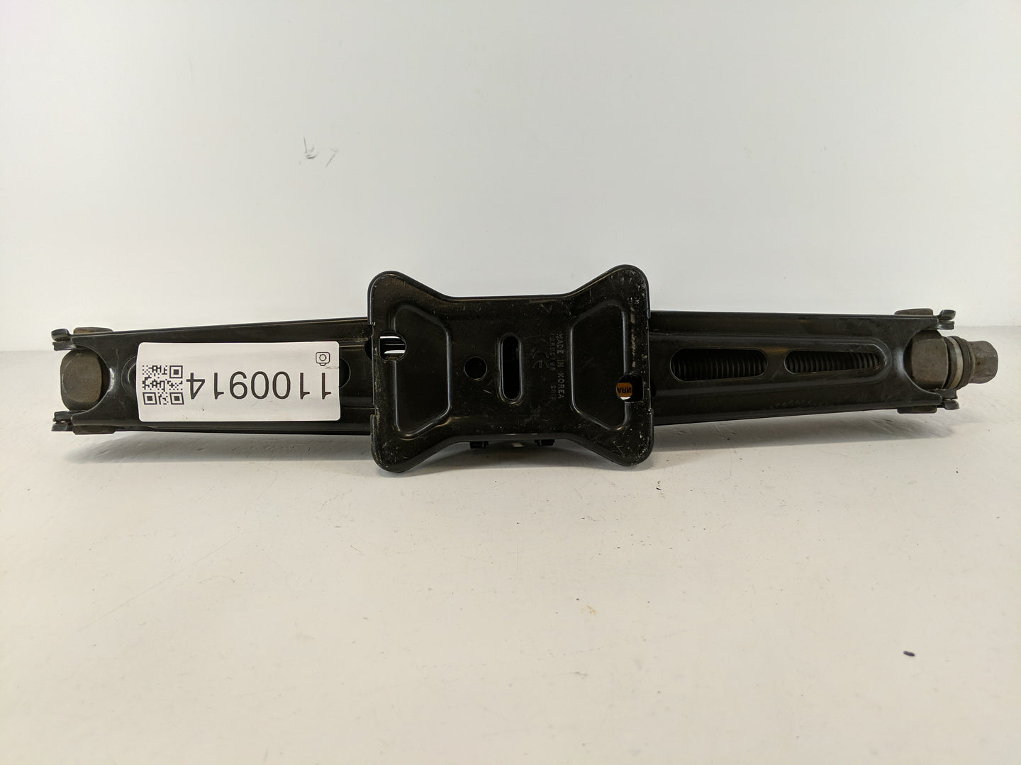 2013 Chevrolet Sonic Spare Scissor Car Jack 1100914 - Oemusedautoparts1.com