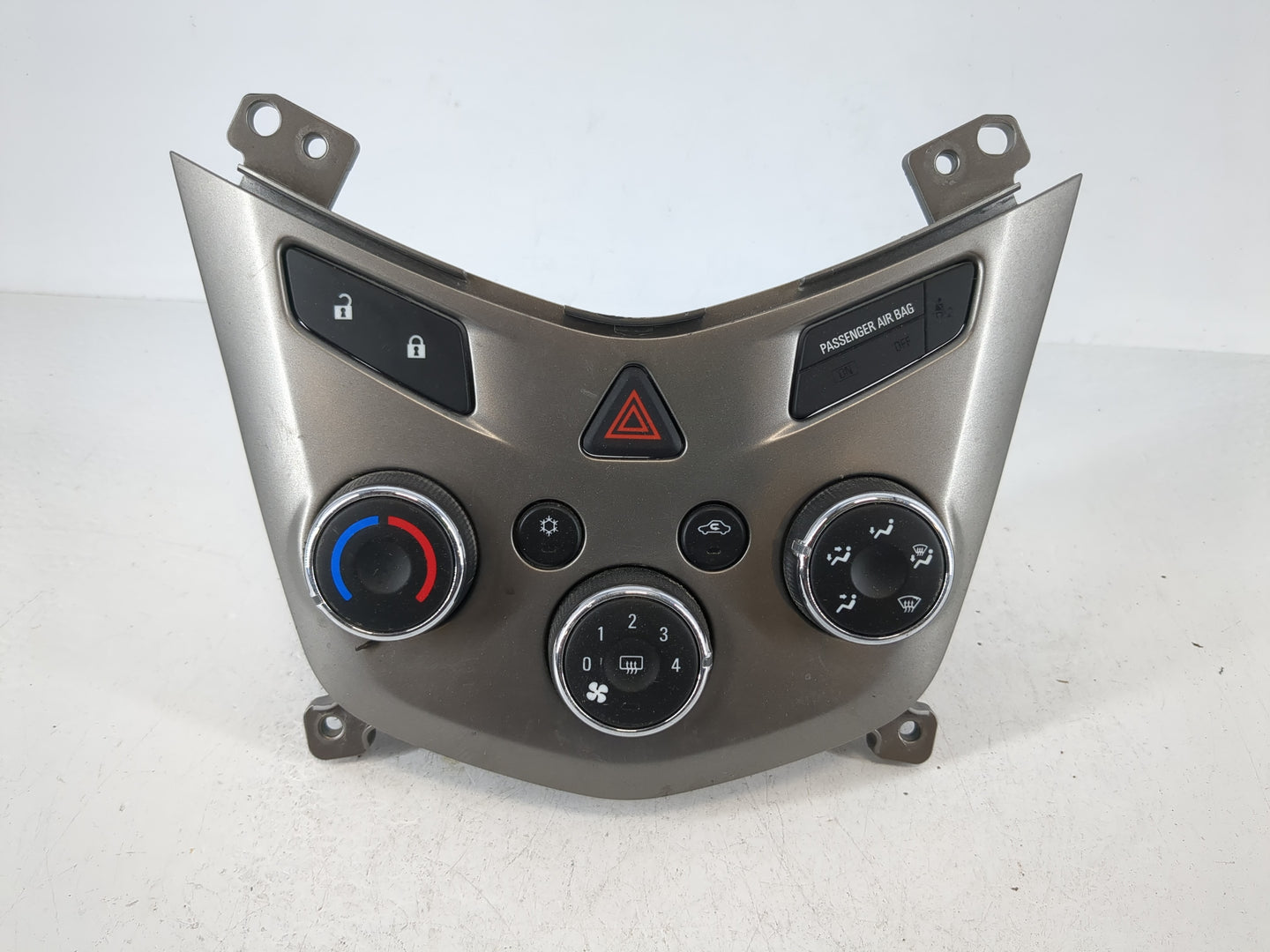 2013 Chevrolet Sonic Climate Control Module Temperature AC/Heater Replacement P/N:92282239 Fits OEM Used Auto Parts - Oemuse