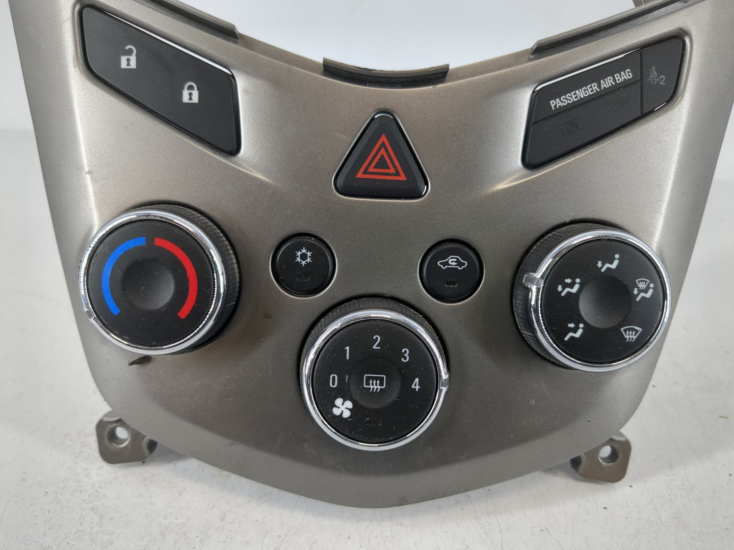 2013 Chevrolet Sonic Climate Control Module Temperature AC/Heater Replacement P/N:92282239 Fits OEM Used Auto Parts - Oemuse