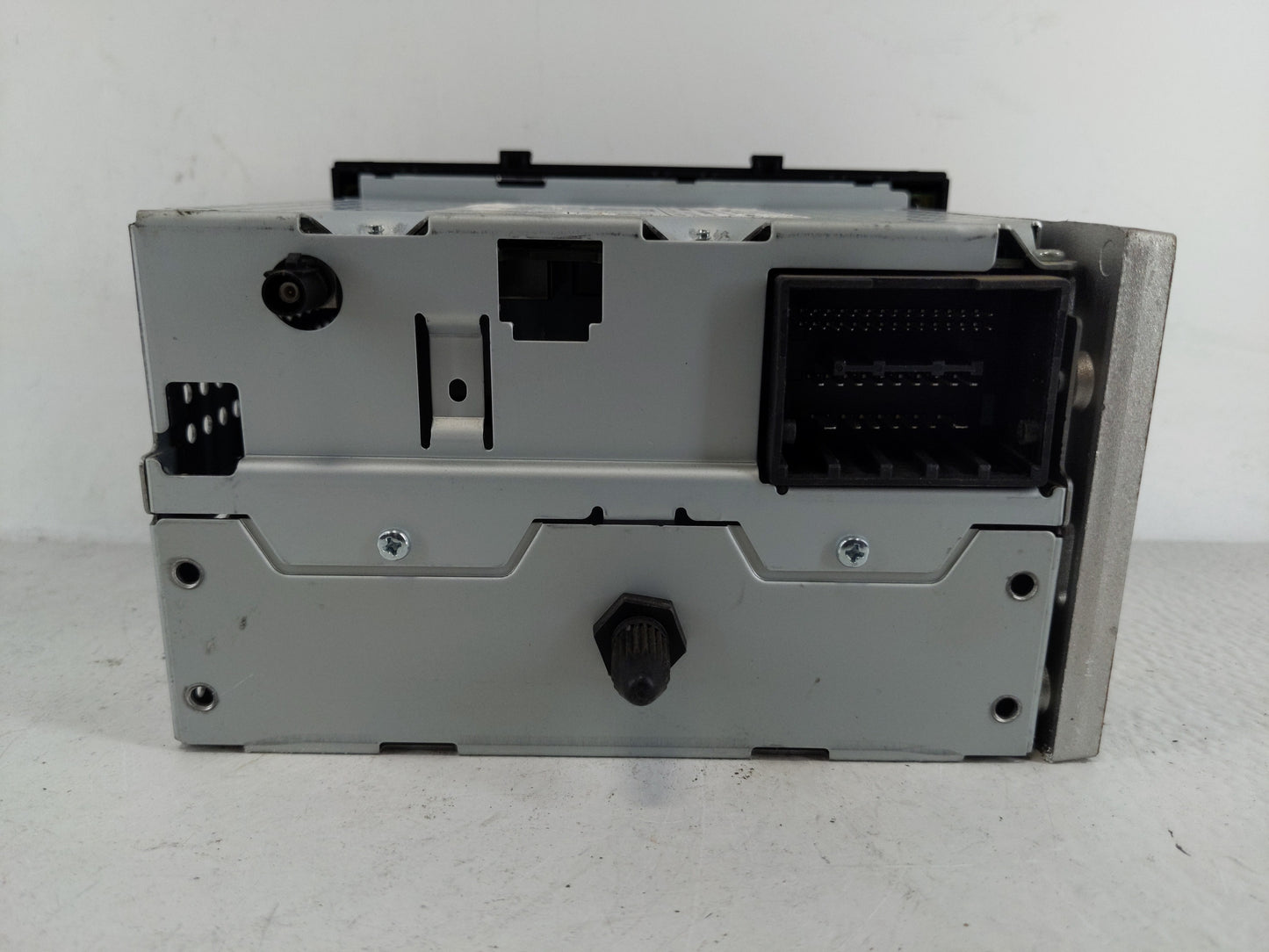 2013 Chevrolet Sonic Radio AM FM Cd Player Receiver Replacement P/N:95315709 Fits OEM Used Auto Parts - Oemusedautoparts1.co