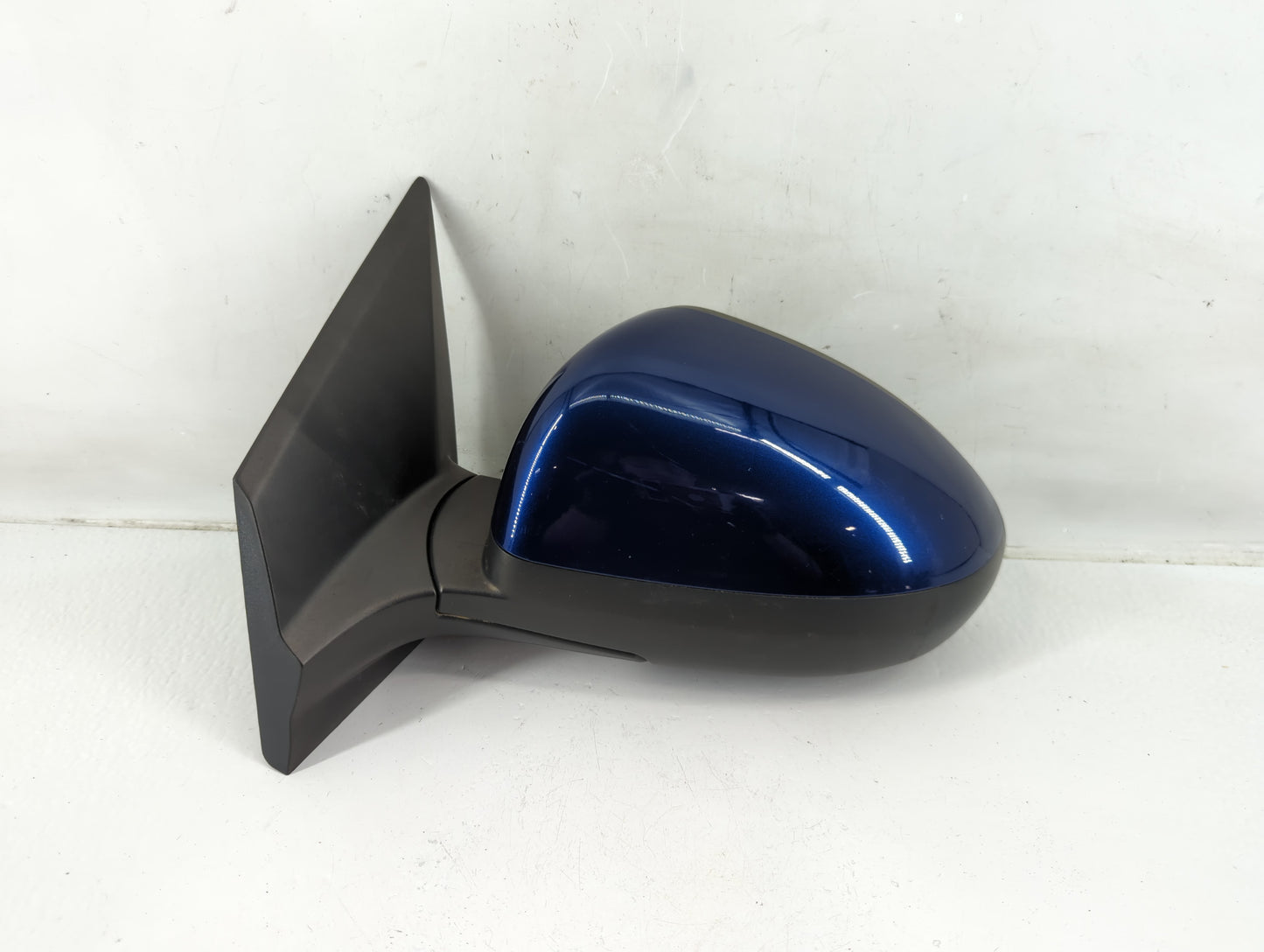 2013 Chevrolet Sonic Driver Side View Mirror - Left Door Mirror OEM Used - Oemusedautoparts1.com