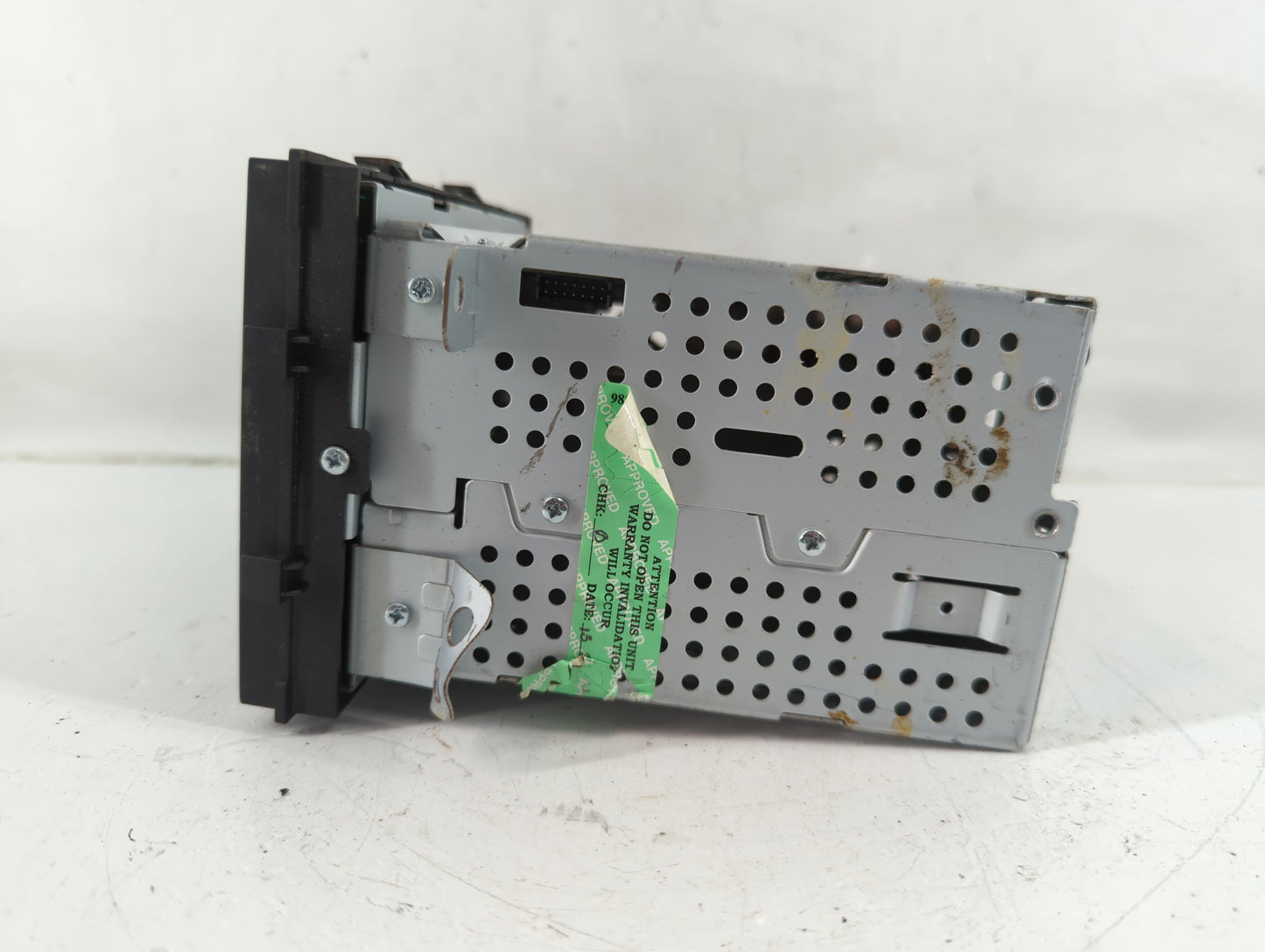 2013 Chevrolet Sonic Radio AM FM Cd Player Receiver Replacement P/N:95315709 Fits OEM Used Auto Parts - Oemusedautoparts1.co
